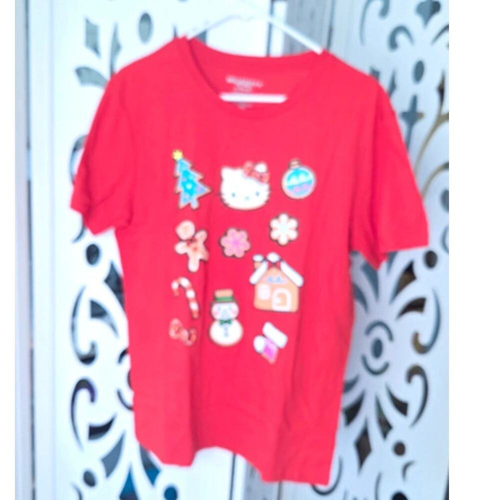 Hello Kitty Christmas Tee Sanrio Holiday Graphic Shirt Red Medium Cute nwot